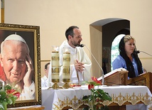 Mówiła po hiszpańsku, a jej świadectwo tłumaczył o. Franciszek Filar
