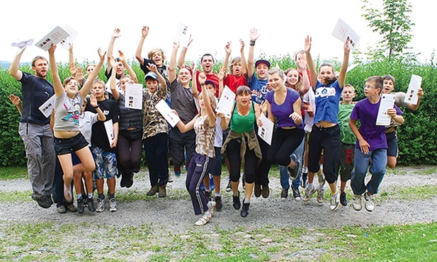 Organizują obozy survivalowe, koncerty i olimpiady sportowe dla dzieci, nagrywają słuchowiska dla rodzin; odwiedzają chorych w hospicjach, przygotowują nabożeństwa i podejmują wiele innych inicjatyw