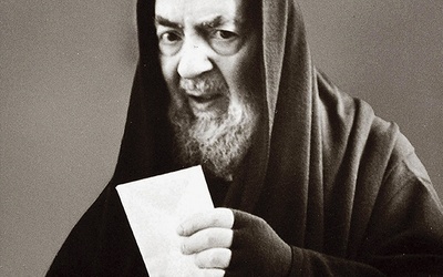 Francesco Forgione, znany jako święty ojciec Pio z Pietrelciny (1887–1968), został kanonizowany w 2002 r. przez Jana Pawła II