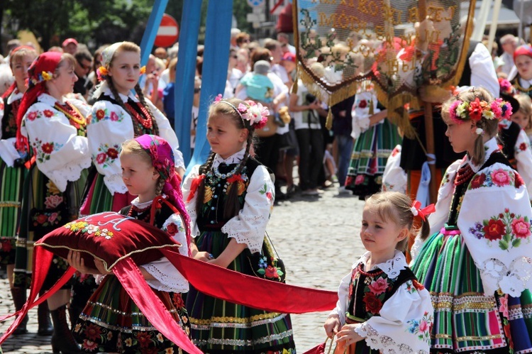 Procesja Bożego Ciała w Łowiczu - cz. 1