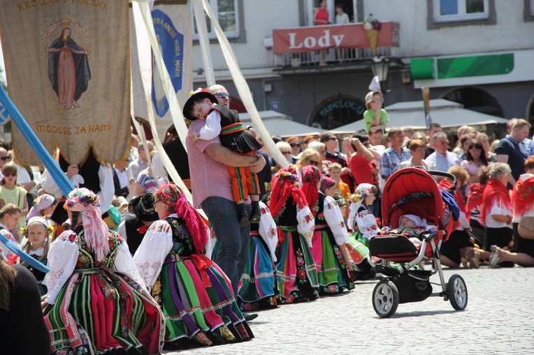 Procesja Bożego Ciała w Łowiczu - cz. 1