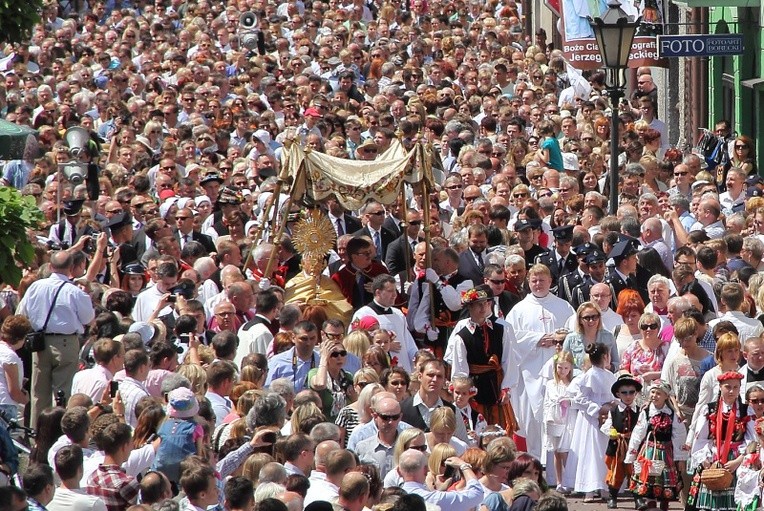 Procesja Bożego Ciała w Łowiczu - cz. 1
