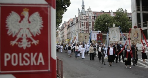 Najświętszy Sakrament na moście JP II