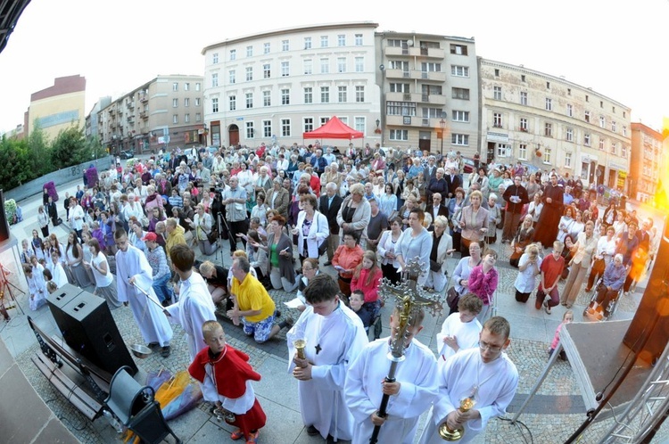 Koncert uwielbienia - adoracja