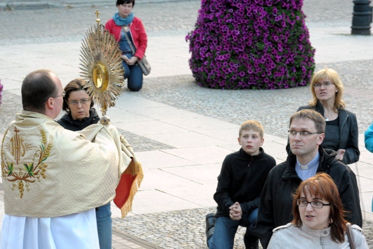 Koncert uwielbienia - adoracja