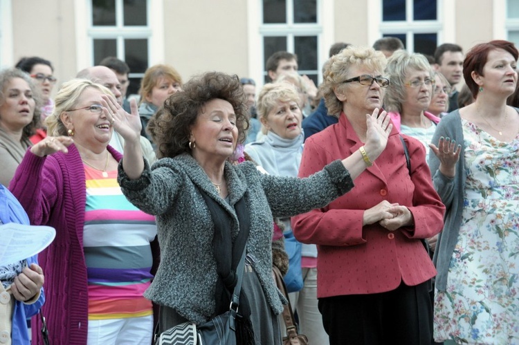 Koncert uwielbienia - po adoracji