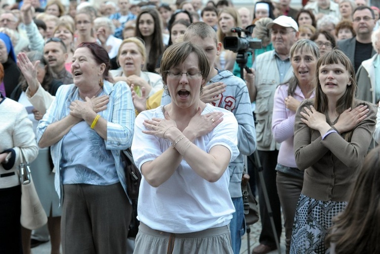 Koncert uwielbienia - po adoracji