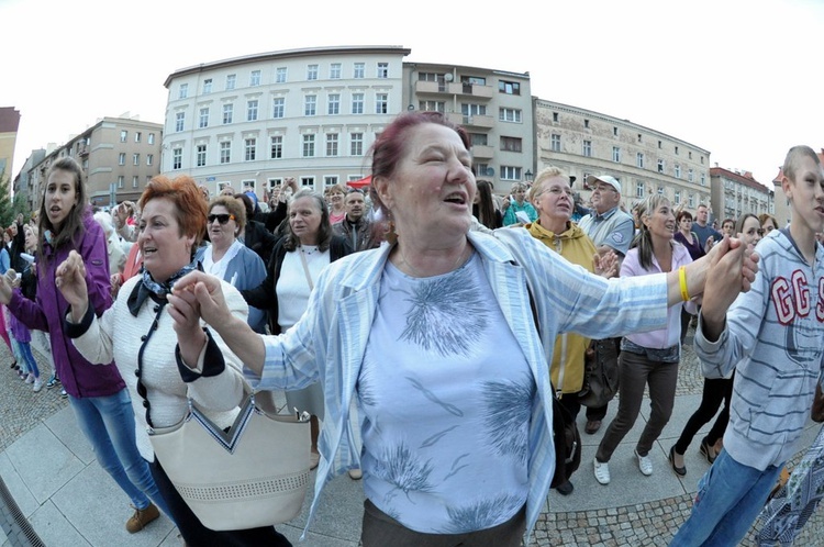 Koncert uwielbienia - po adoracji