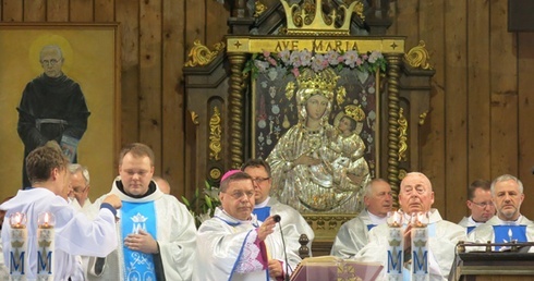 Pielgrzymka lokalnych władz