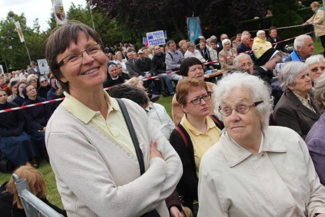 25. lecie koronacji obrazu Matki Bożej Cierpliwie Słuchającej - część I