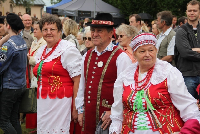 25. lecie koronacji obrazu Matki Bożej Cierpliwie Słuchającej - Msza (cześć I)