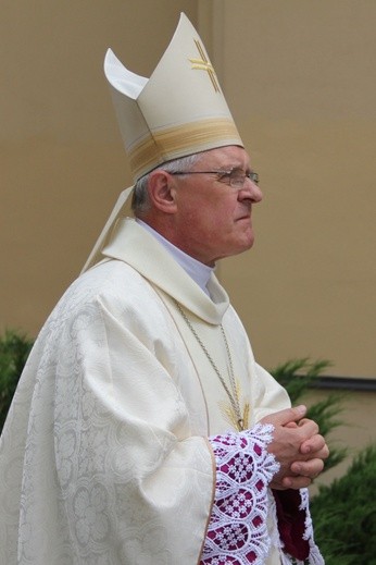 25. lecie koronacji obrazu Matki Bożej Cierpliwie Słuchającej - Msza (cześć I)