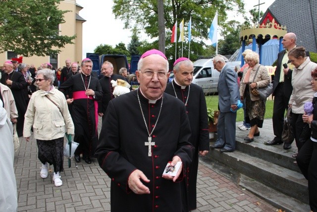 25. lecie koronacji obrazu Matki Bożej Cierpliwie Słuchającej - Msza (cześć II)