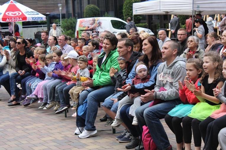 II Festyn Charytatywny dla Hospicjum św. Jana Pawła II