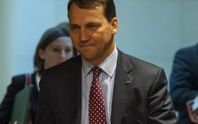 Szef MSZ: Rząd zaatakowany przez przestępców