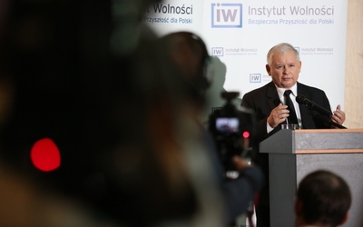 Kaczyński: Trwanie rządu jest skandalem