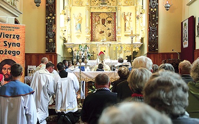 Pielgrzymi modlili się w sanktuarium Matki Bożej Głogowieckiej