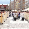  W uroczystej procesji Bożego Ciała wzięło udział kilka tysięcy wiernych
