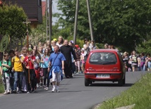 Piechotą do domu Matki