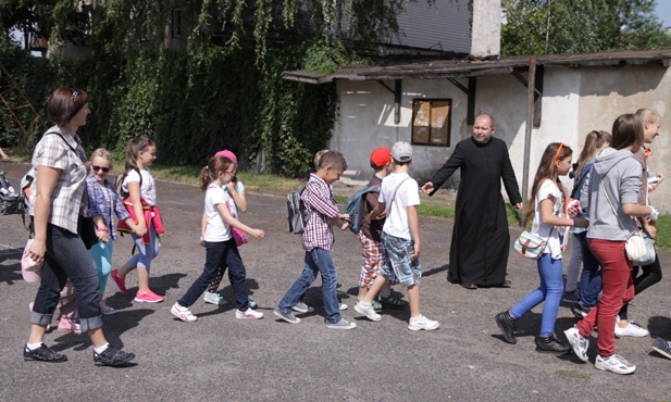 Piesza pielgrzmka szkolna do Hałcnowa