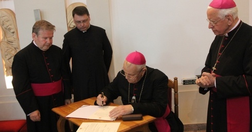 Bp Zbigniew - oficjalnie i formalnie