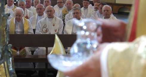 Księża wyznają grzechy