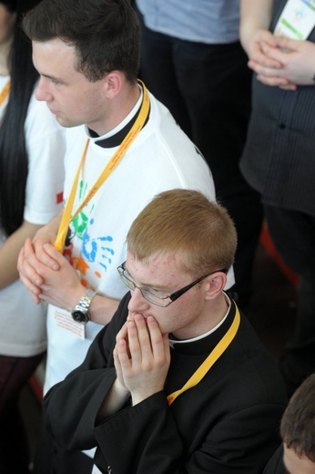 Młodzież - początek Mszy