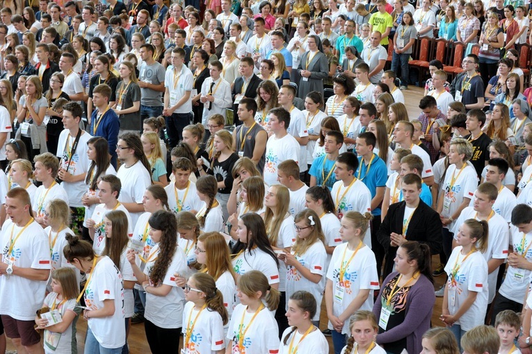 Młodzież - początek Mszy