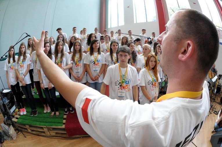 Młodzież - początek Mszy