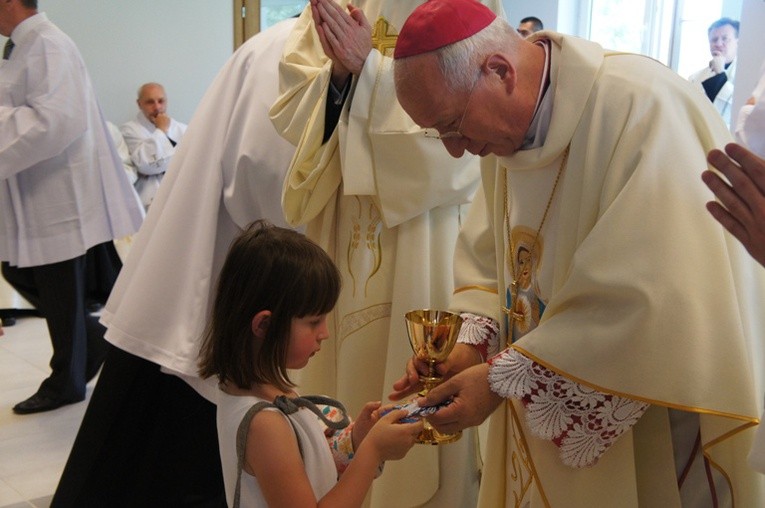 Ustanowienie parafii pw. Niepokalanego Serca NMP w Skierniewicach