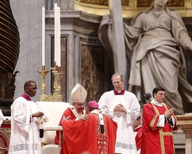 Abp Wojciech Polak otrzymał paliusz