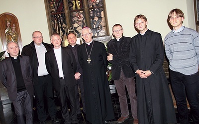 Spotkanie abp. Skworca z księżmi wyjeżdżającymi z Polski