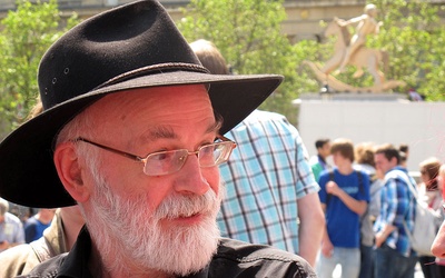 Terry Pratchett wycofuje się z życia publicznego
