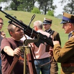 Defilada i pokazy rekonstruktorów