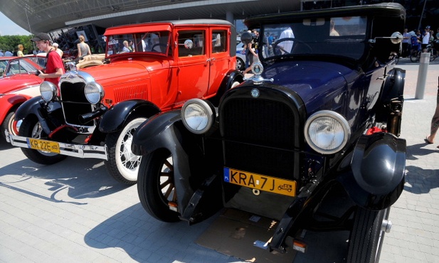 Oldtimery w grodzie Kraka