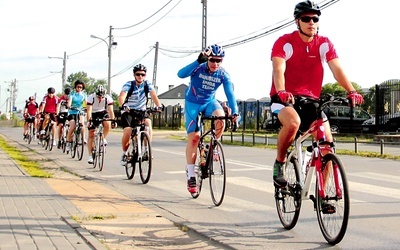 Pątnicy codziennie będą pokonywać nie lada dystans – średnio  ok. 130 km. W drodze spędzą 24 dni