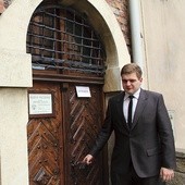  Muzeum Diecezjalne jest jednym z miejsc, gdzie pracują seminarzyści. Na zdjęciu Sylwester Mroczek, alumn po I roku