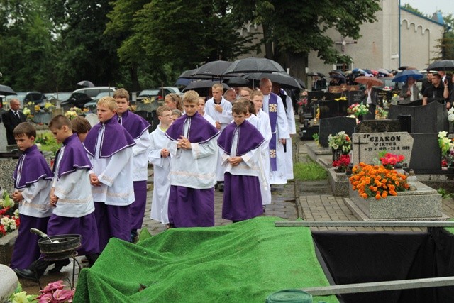 Pogrzeb śp. ks. kan. Bernarda Jarka w Pruchnej