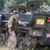 Na bielskich Błoniach można oglądać do jutra setki militarnych pojazdów i wojskowe pokazy