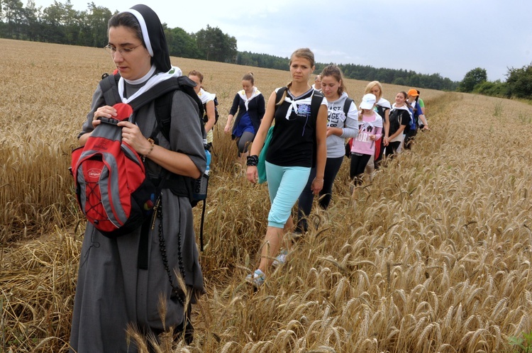 Do Rokitna - foto ks. R. Tomaszczuk