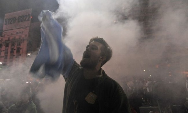Zamieszki w Buenos Aires po przegranym finale 