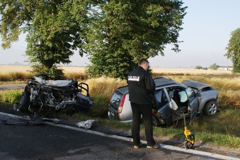 W niedzielę w Wojciechowicach doszło do zderzenia dwóch aut