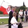  Modlitwa pod pomnikiem Jana Pawła II