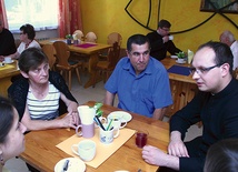 Niedzielna kawa to okazja do rozmowy  na każdy temat. Także o wierze 