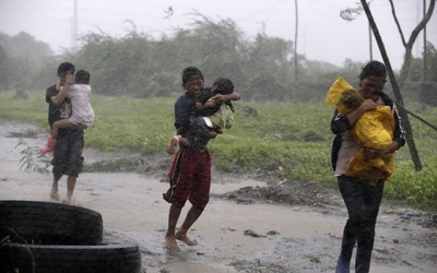 Tajfun Rammasun przeszedł nad Filipinami