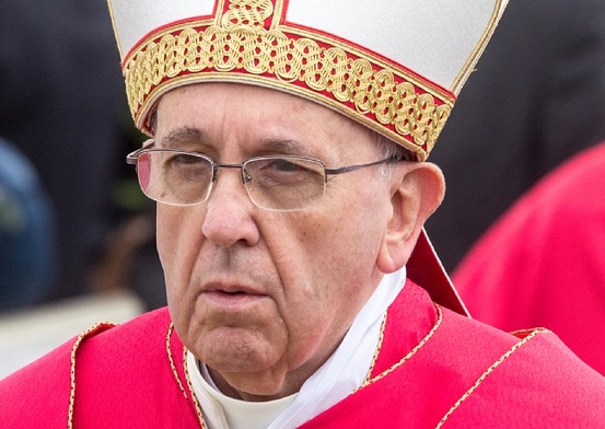 Papież w bólu po katastrofie samolotu