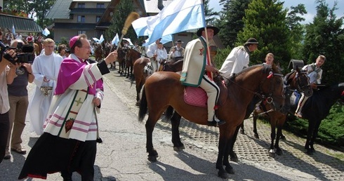 Radosna parafia