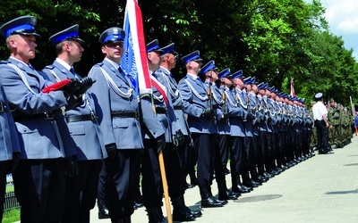 Mazowieckie święto Policji w Płocku zbiegło się z 95. rocznicą powstania Policji państwowej