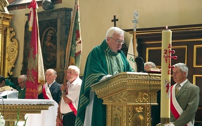 Podczas Mszy św. homilię wygłosił ks. kan. Bogusław Mleczkowski