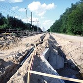  Już trwają prace ziemne, przygotowujące do budowy nowego przystanku